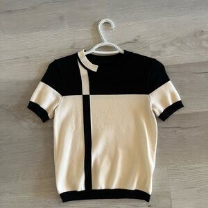 Black and Cream Short Sleeve Sweater